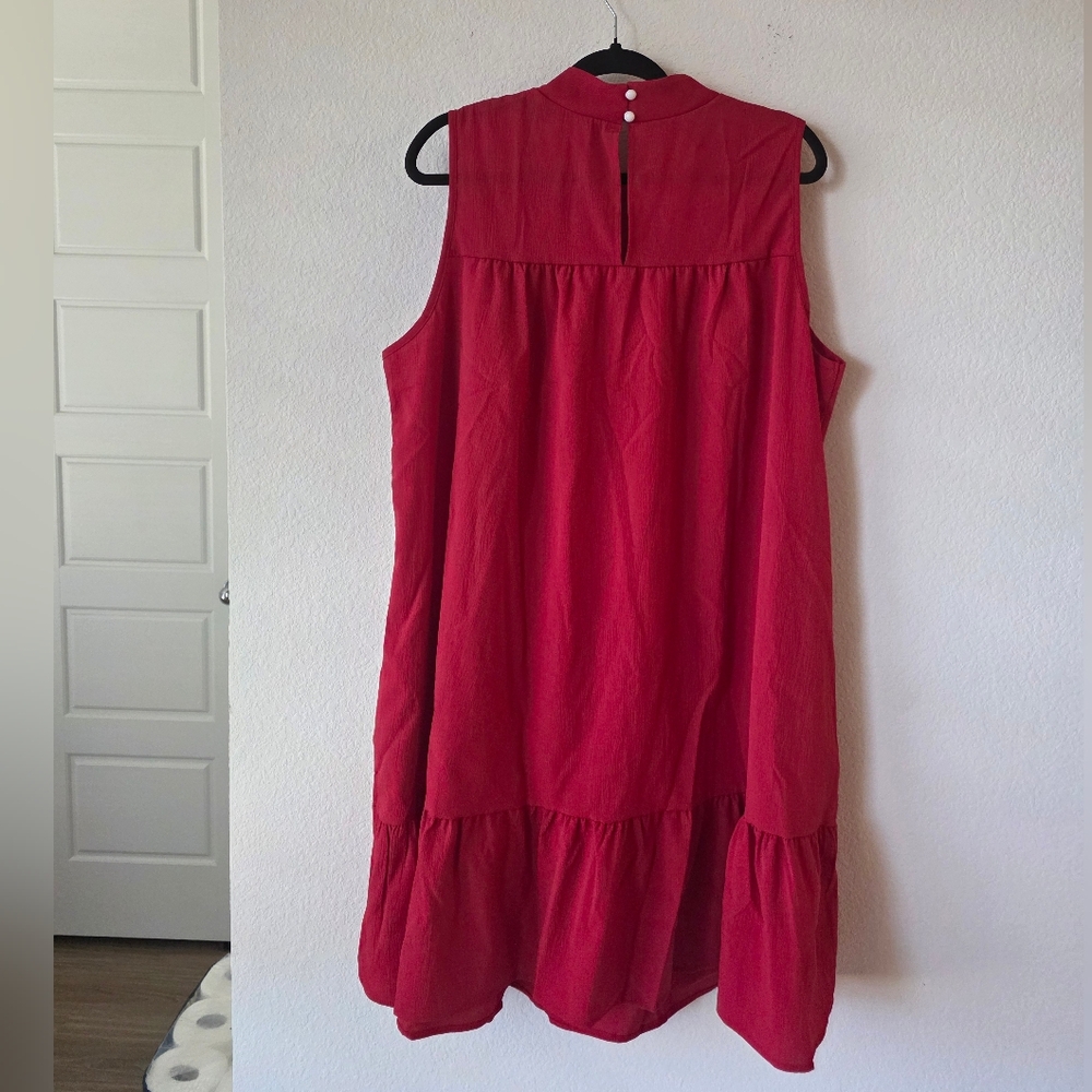 Sleeveless Red Tie-Neck Midi Dress With Pockets - Picture 4 of 10